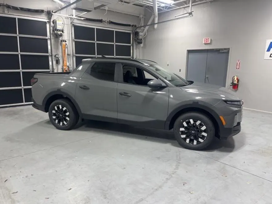 2025 Hyundai Santa Cruz SEL photo 1