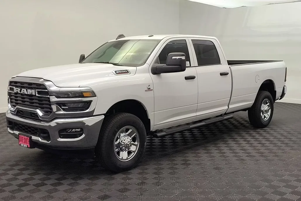 2025 Ram 3500 Tradesman photo 1