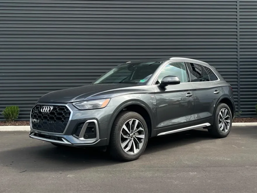 2024 Audi Q5 45 S line Premium Plus photo 1