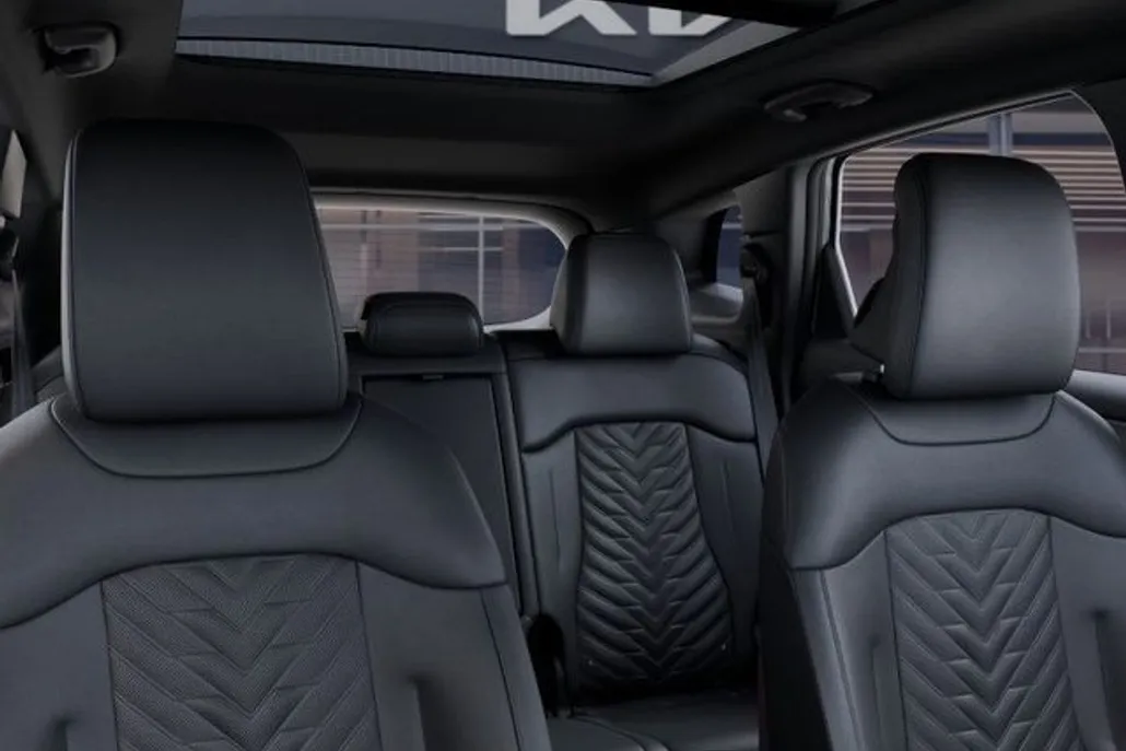 2026 Kia Sportage X-Line photo 1