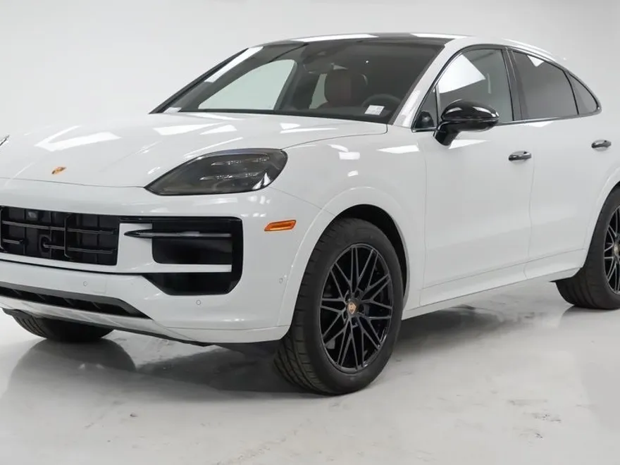 2025 Porsche Cayenne Coupe photo 1