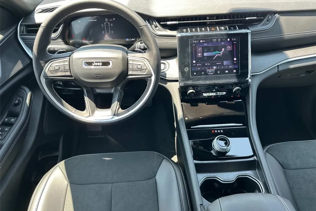 2025 Jeep Grand Cherokee Altitude X photo 1