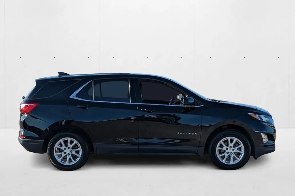 2020 Chevrolet Equinox LT photo 1
