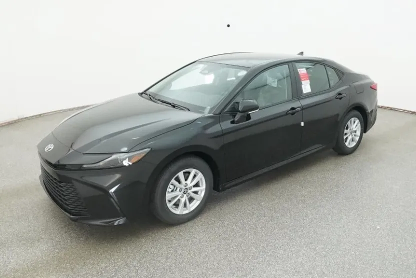 2026 Toyota Camry LE photo 1