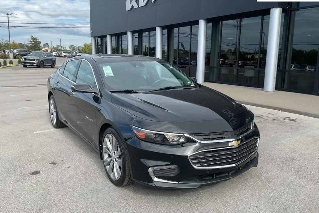2017 Chevrolet Malibu Premier photo 1