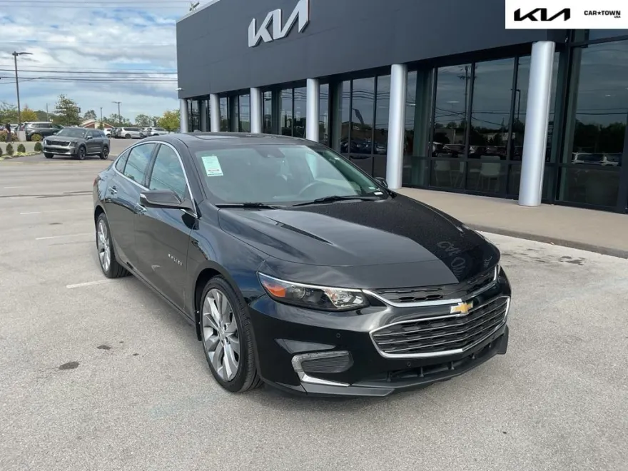 2017 Chevrolet Malibu Premier photo 1