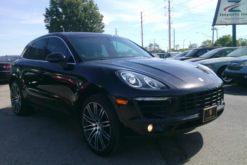 2016 Porsche Macan S photo 1