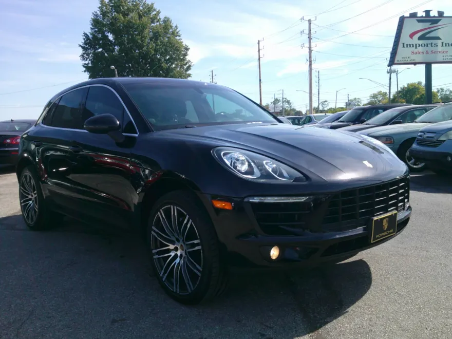 2016 Porsche Macan S photo 1