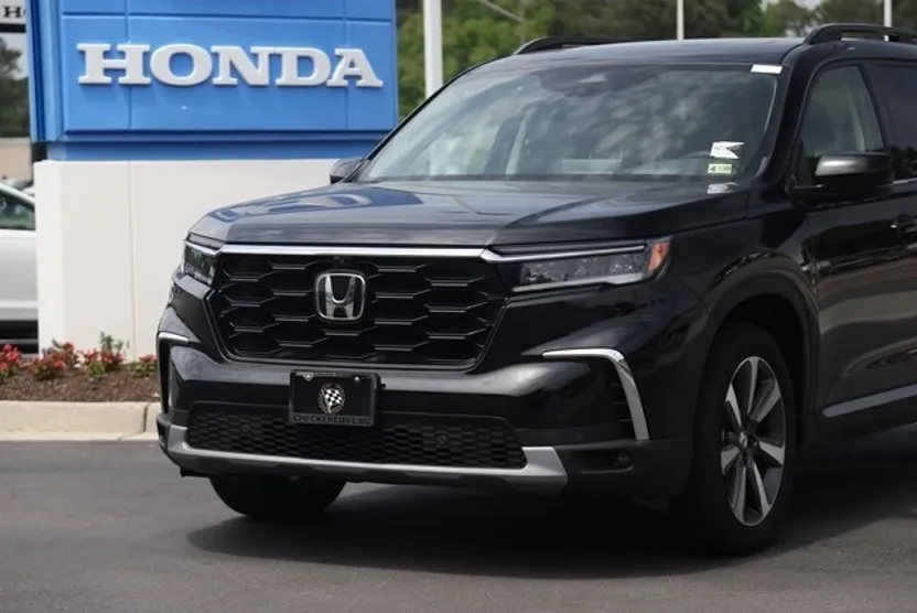 2025 Honda Pilot Elite photo 1