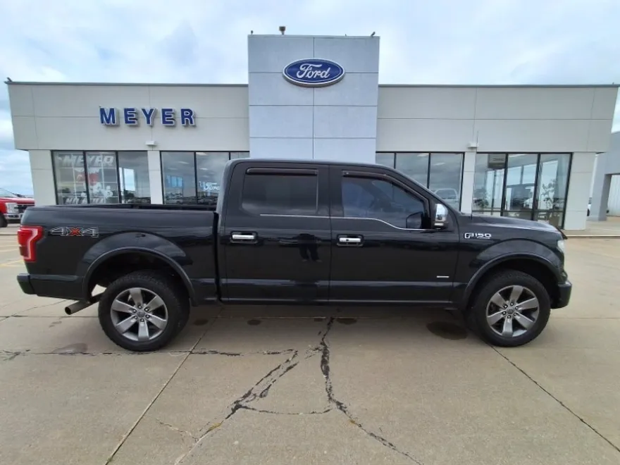 2015 Ford F-150 Platinum photo 1