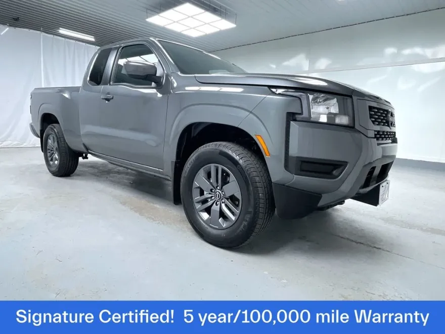 2025 Nissan Frontier SV photo 1