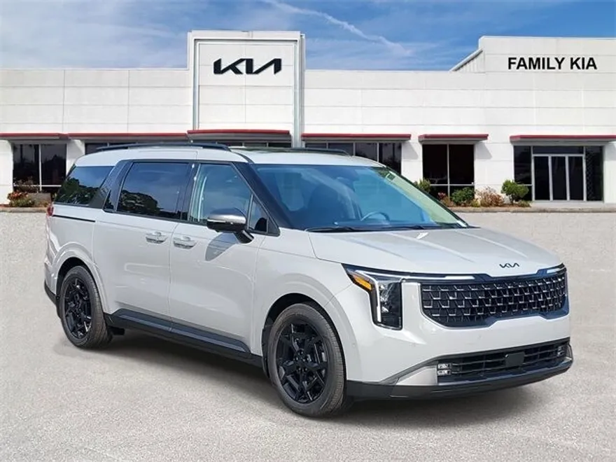 2026 Kia Carnival SX photo 1
