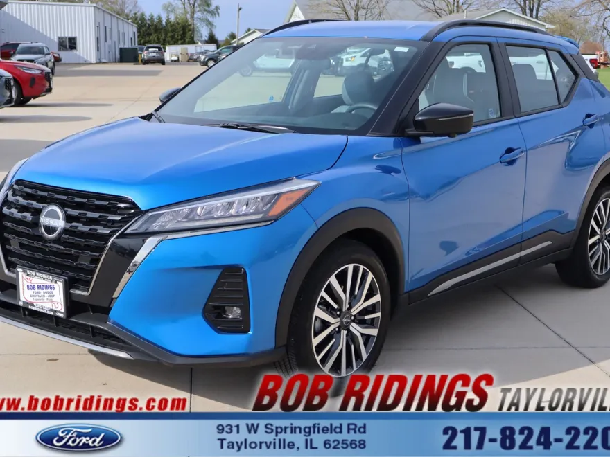 2024 Nissan Kicks SR photo 1