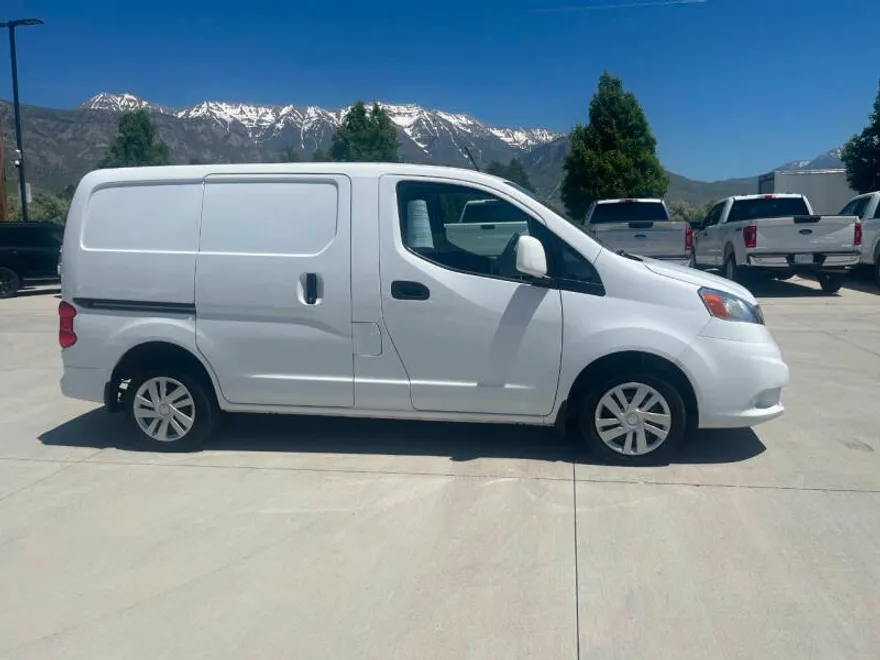 2019 Nissan NV200 SV photo 1