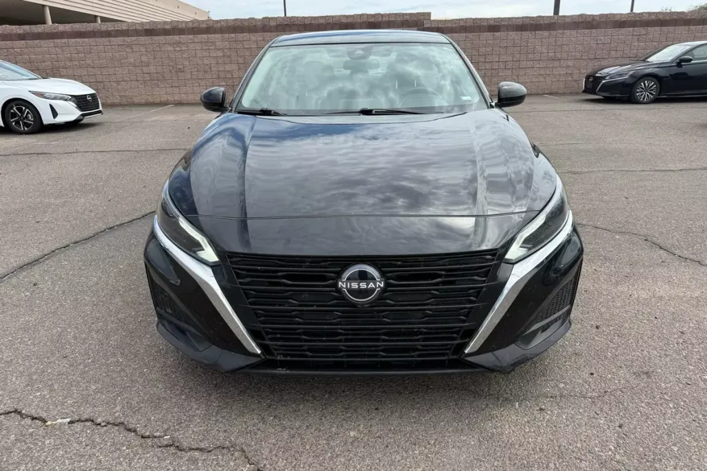 2023 Nissan Altima 2.5 SV photo 1