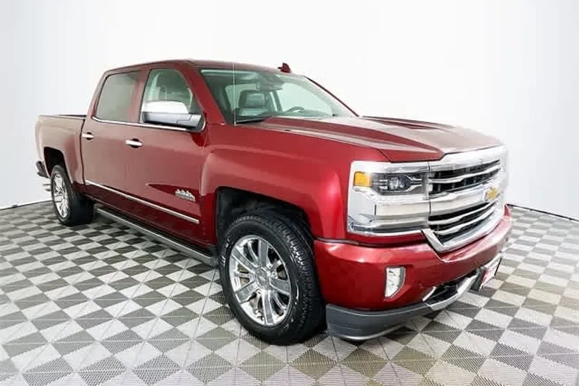 2017 Chevrolet Silverado 1500 High Country photo 1