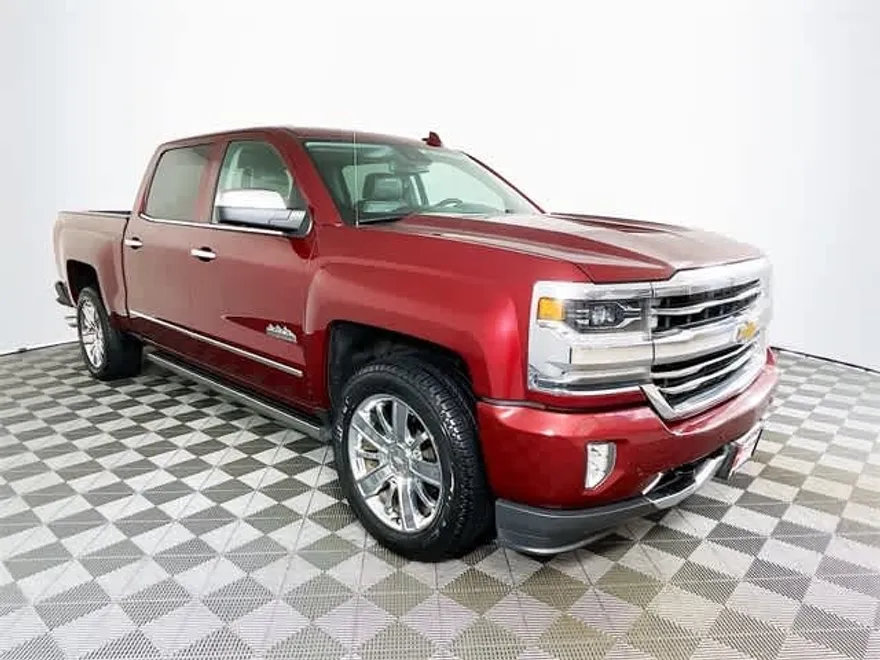 2017 Chevrolet Silverado 1500 High Country photo 1