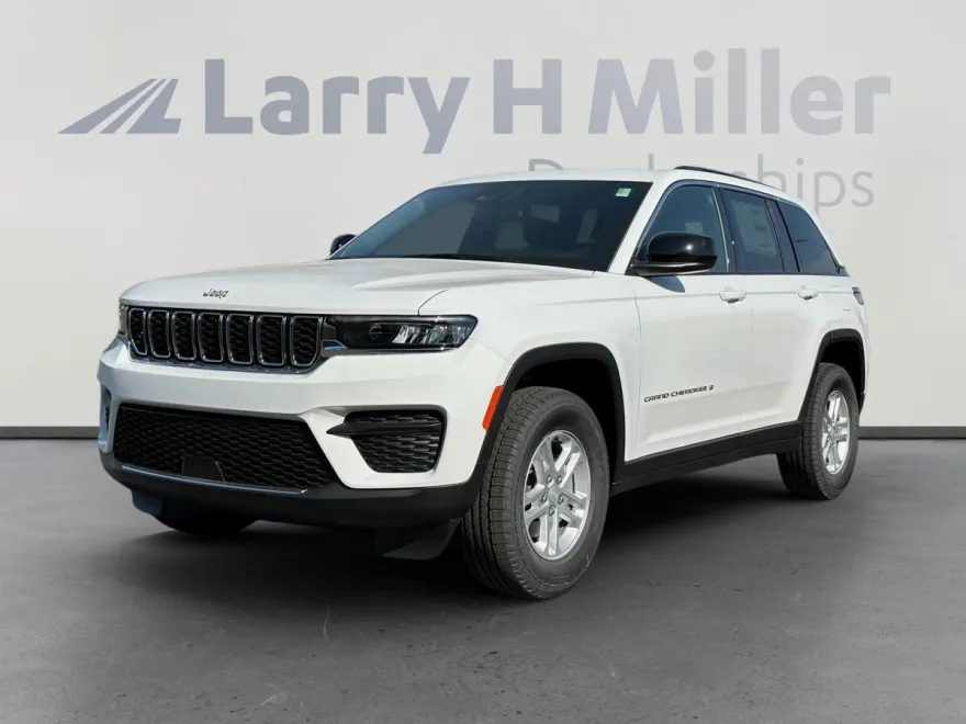 2025 Jeep Grand Cherokee Laredo photo 1