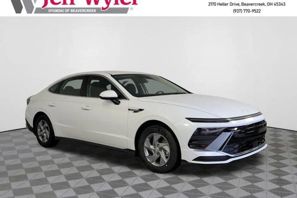 2025 Hyundai Sonata SE photo 1