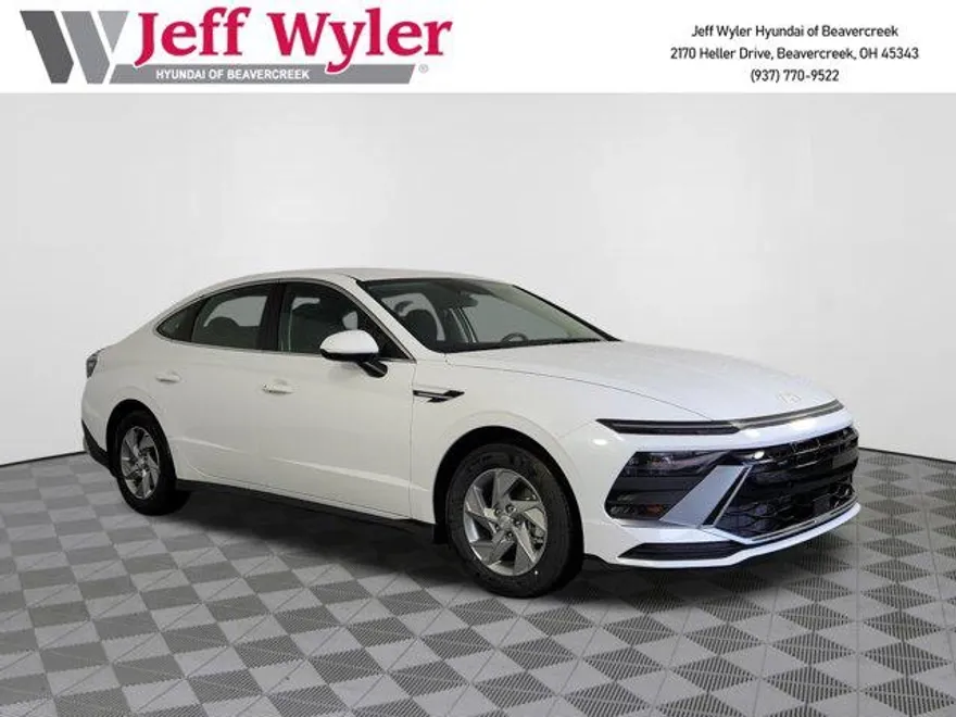 2025 Hyundai Sonata SE photo 1