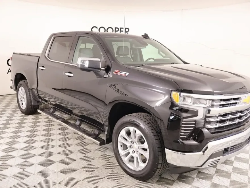 2022 Chevrolet Silverado 1500 LTZ photo 1