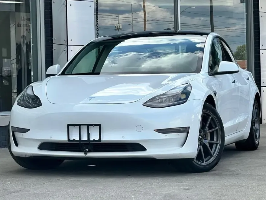 2021 Tesla Model 3 Long Range photo 1