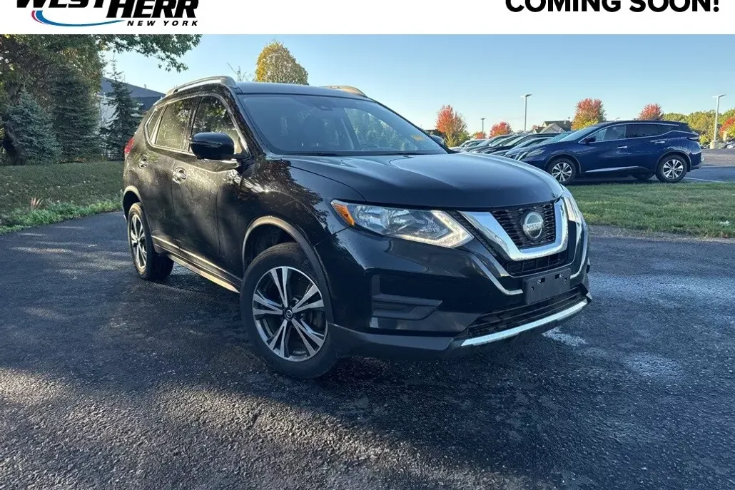2019 Nissan Rogue SV photo 1