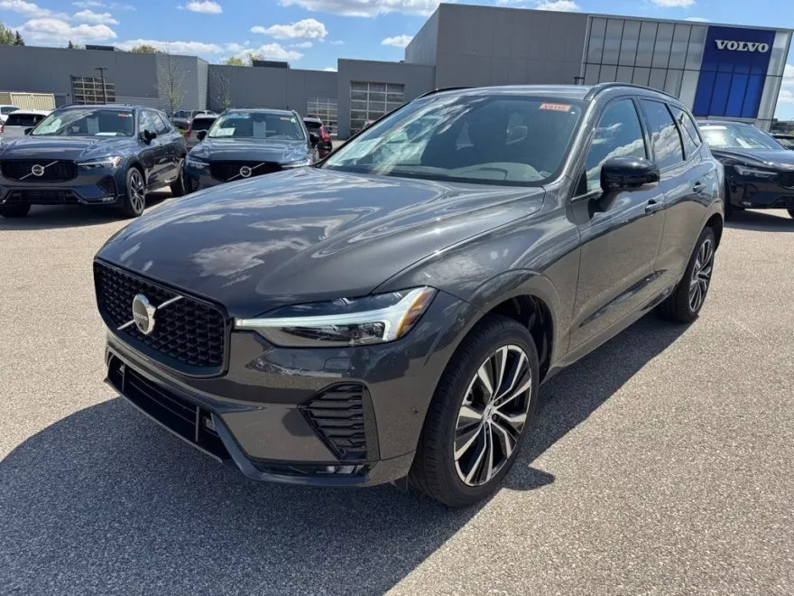 2025 Volvo XC60 B5 Plus photo 1