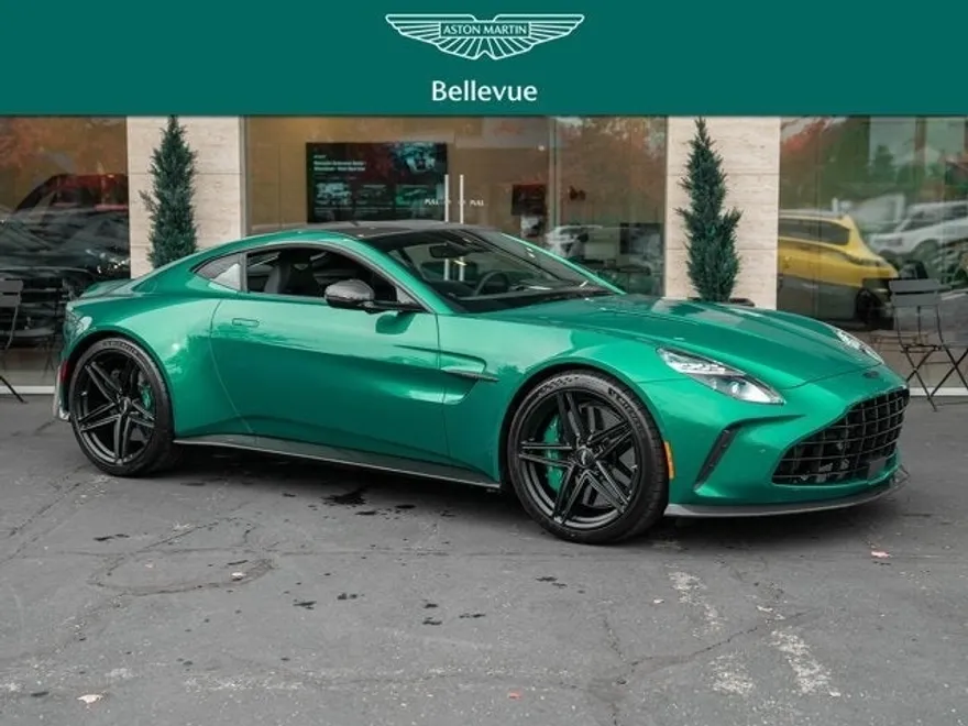 2025 Aston Martin Vantage photo 1