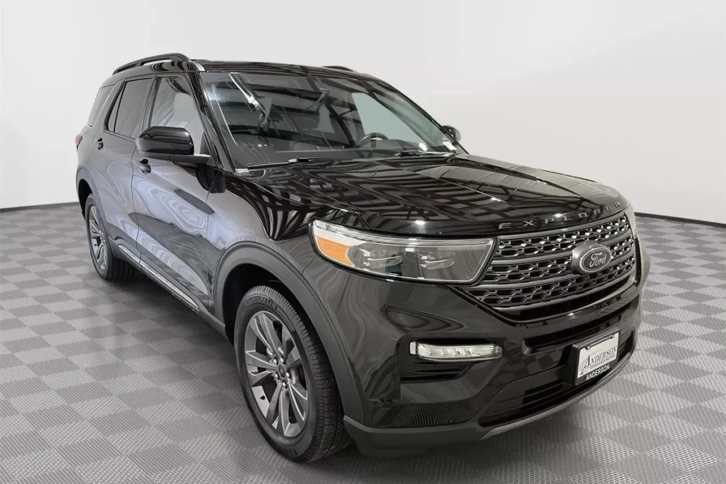 2022 Ford Explorer XLT photo 1