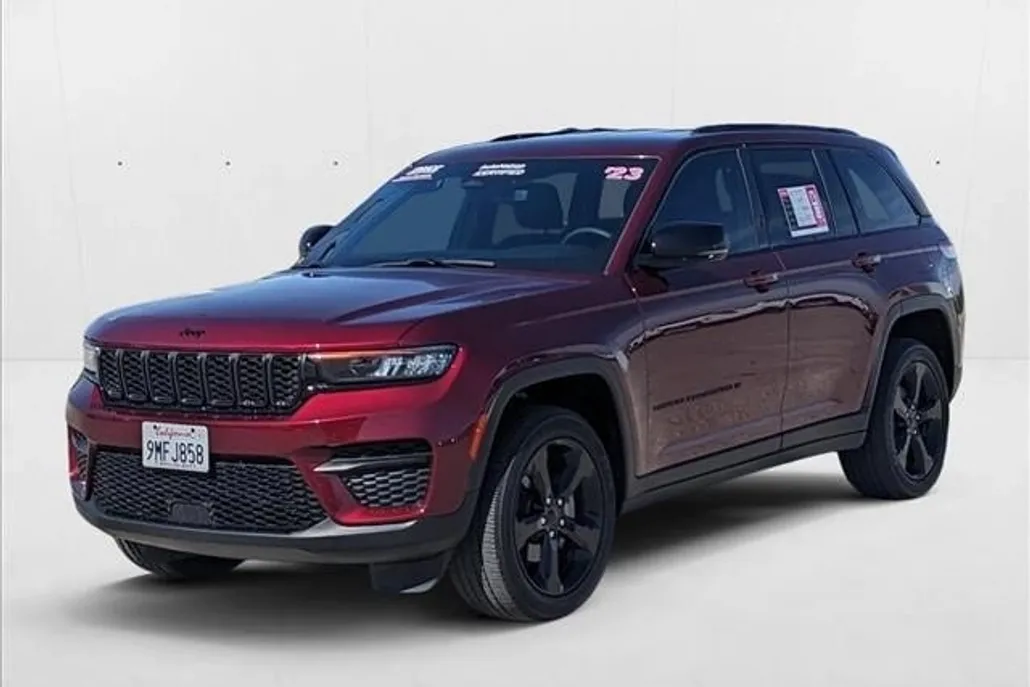 2023 Jeep Grand Cherokee Altitude photo 1