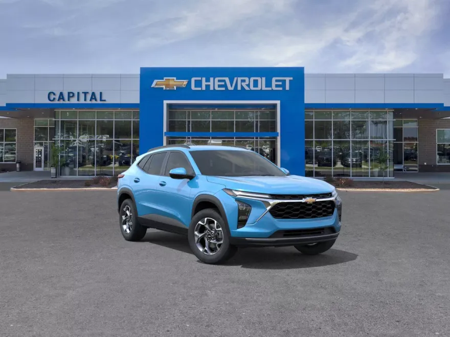 2025 Chevrolet Trax LT photo 1