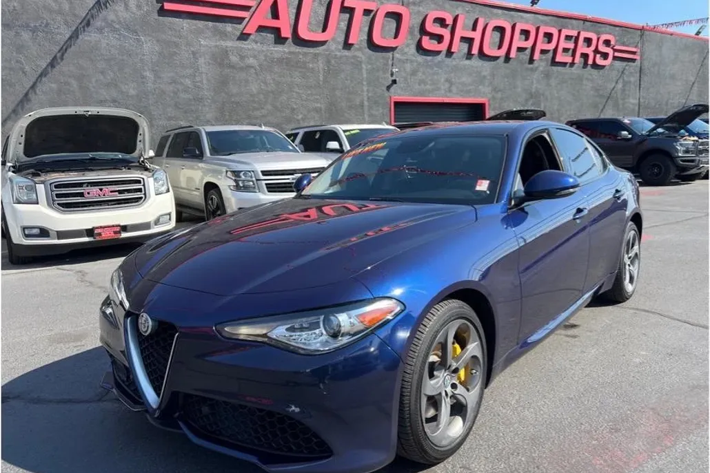 2017 Alfa Romeo Giulia Sport Q4 photo 1