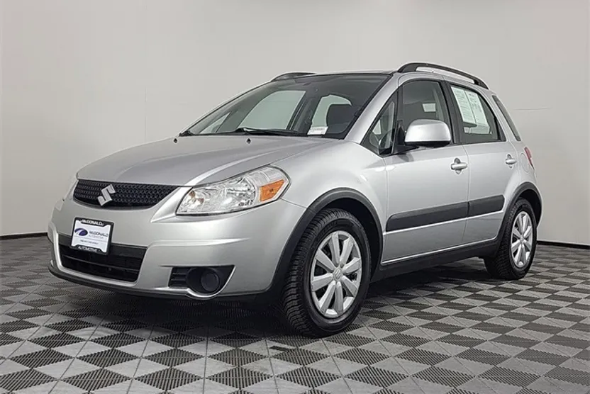 2012 Suzuki SX4 photo 1