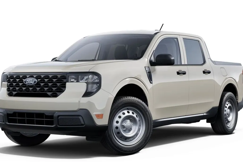 2025 Ford Maverick XL photo 1