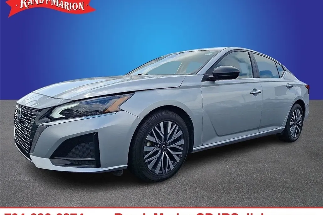 2024 Nissan Altima SV photo 1