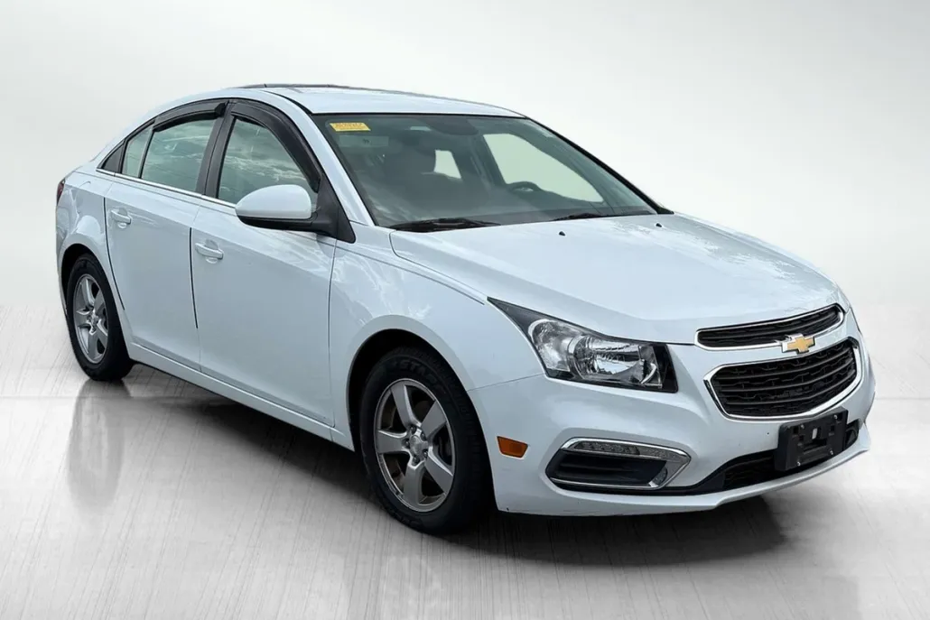 2015 Chevrolet Cruze photo 1