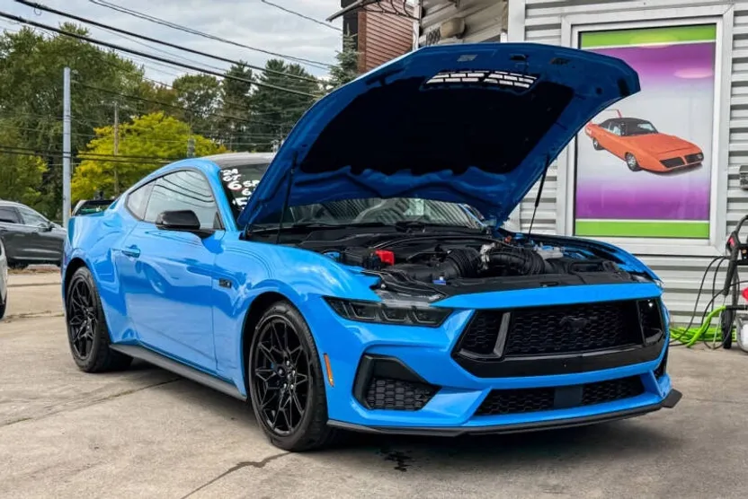 2024 Ford Mustang GT photo 1