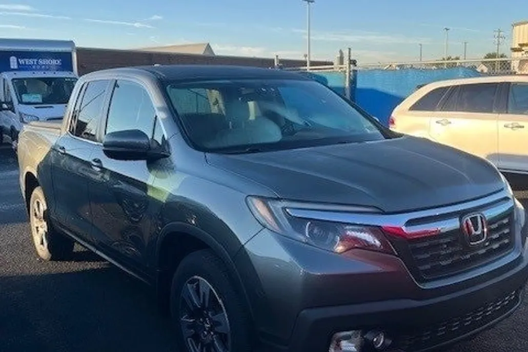 2017 Honda Ridgeline RTL photo 1