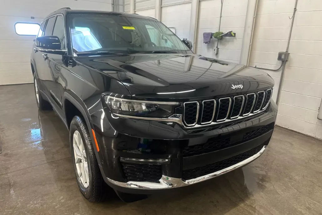 2024 Jeep Grand Cherokee Limited photo 1