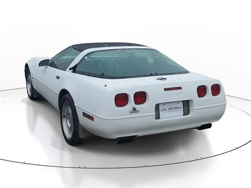 1993 Chevrolet Corvette Base photo 3