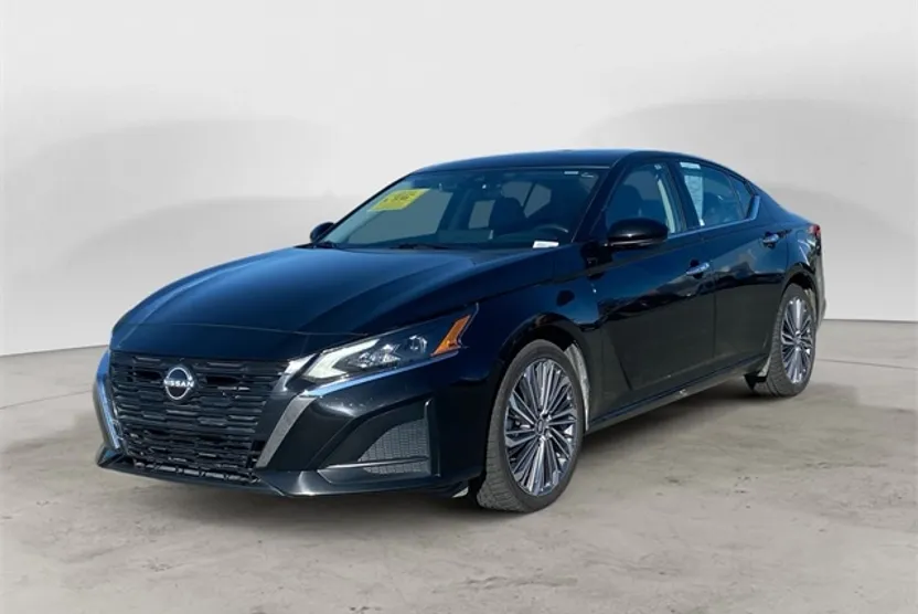 2024 Nissan Altima 2.5 SL photo 1