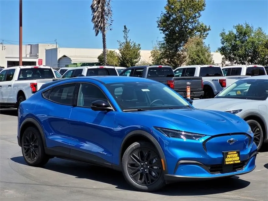2025 Ford Mustang Mach-E Select photo 1