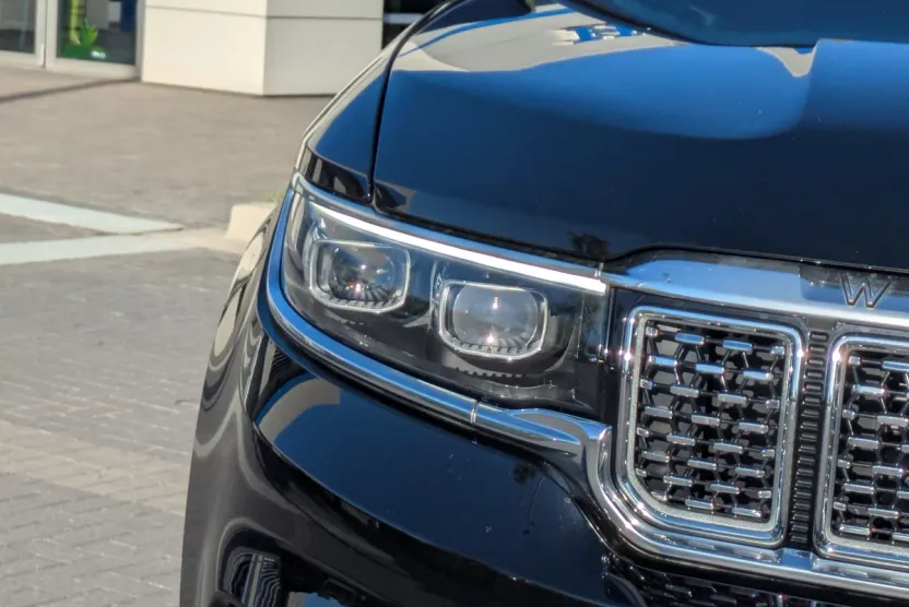2023 Jeep Grand Wagoneer III photo 1