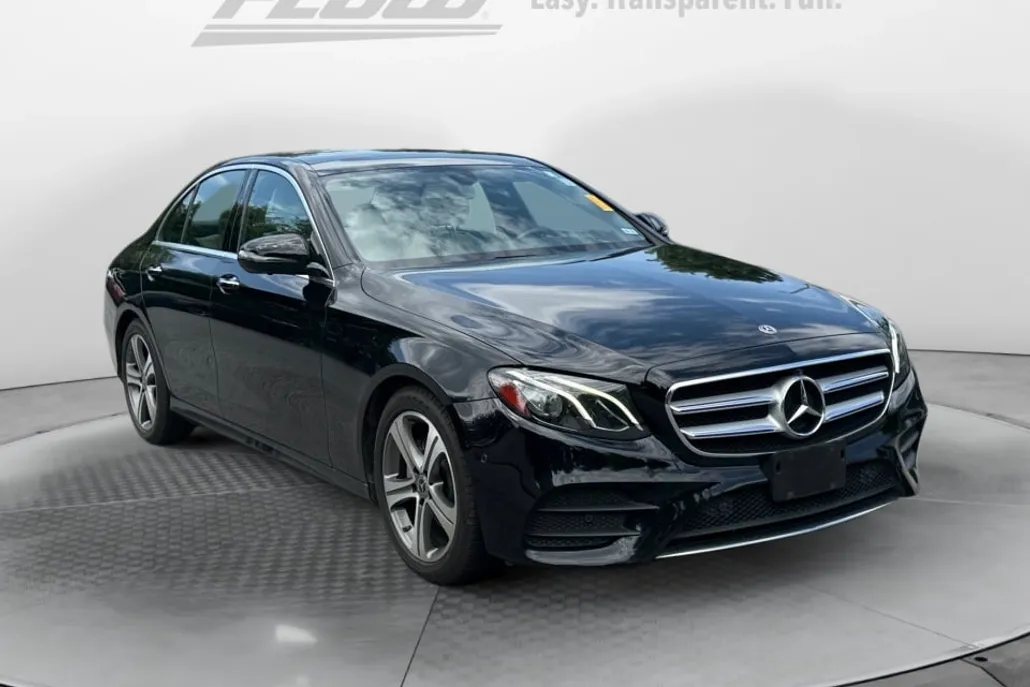 2019 Mercedes Benz E 300 photo 1