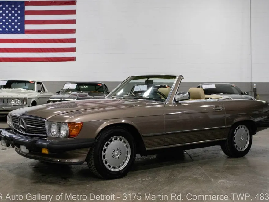 1987 Mercedes Benz 560 photo 1