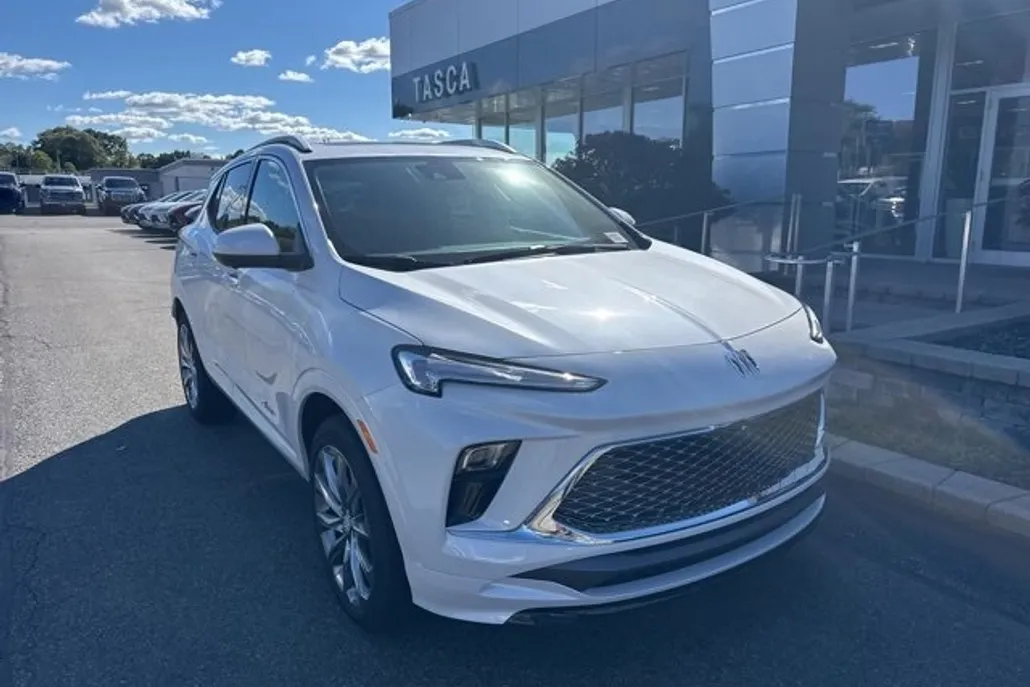2026 Buick Encore GX Avenir photo 1