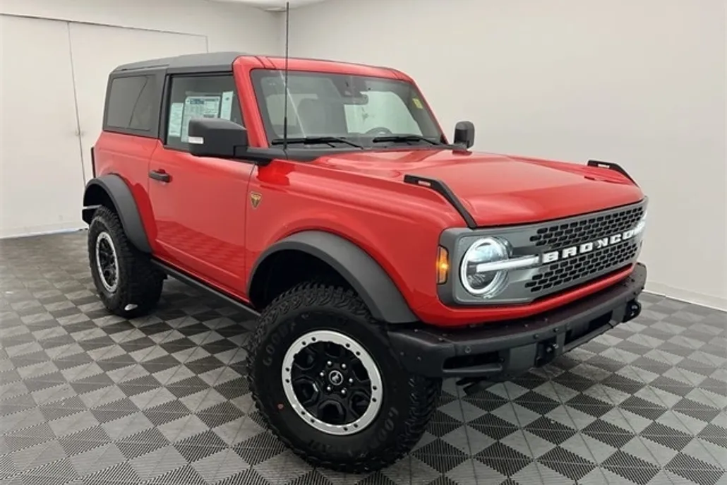 2023 Ford Bronco Badlands photo 1