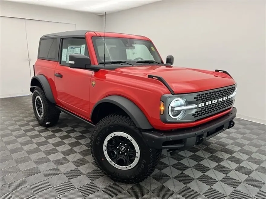 2023 Ford Bronco Badlands photo 1