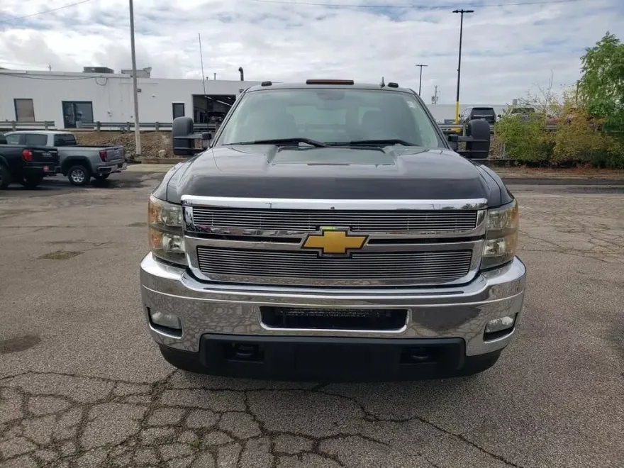 2013 Chevrolet Silverado 3500HD LTZ photo 1